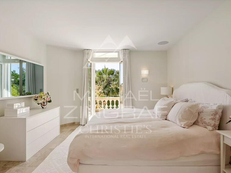 Maison Cap-d-antibes - 4 chambres - 200m²