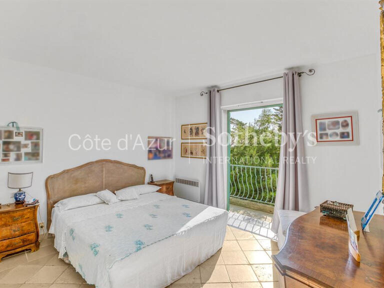 Maison Cap-d-antibes - 5 chambres - 250m²