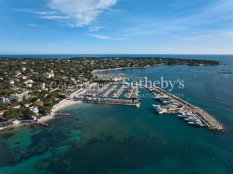 Maison Cap-d-antibes - 9 chambres - 600m²