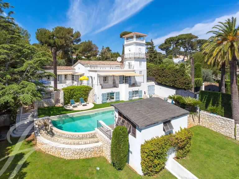 Propriété Cap-d-antibes - 6 chambres - 400m²