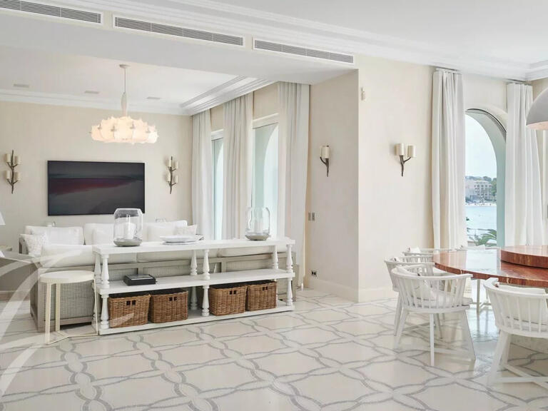 Propriété Cap-d-antibes - 5 chambres - 408m²