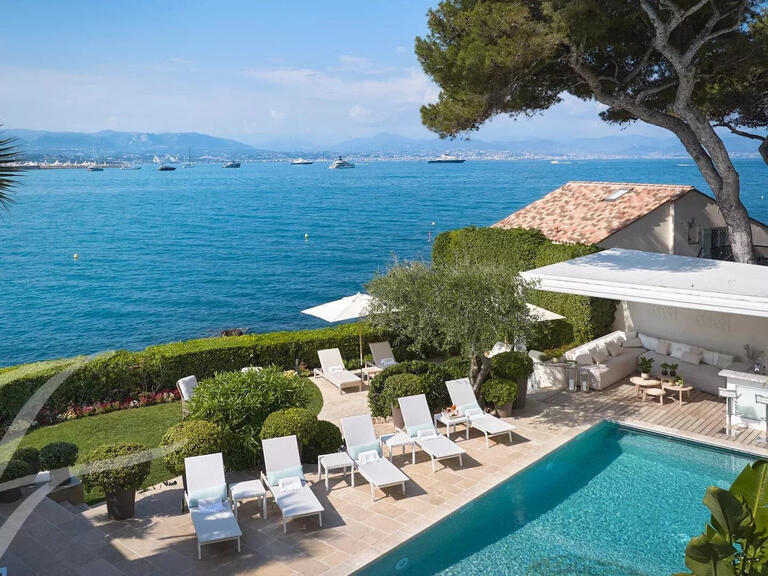 Propriété Cap-d-antibes - 5 chambres - 408m²