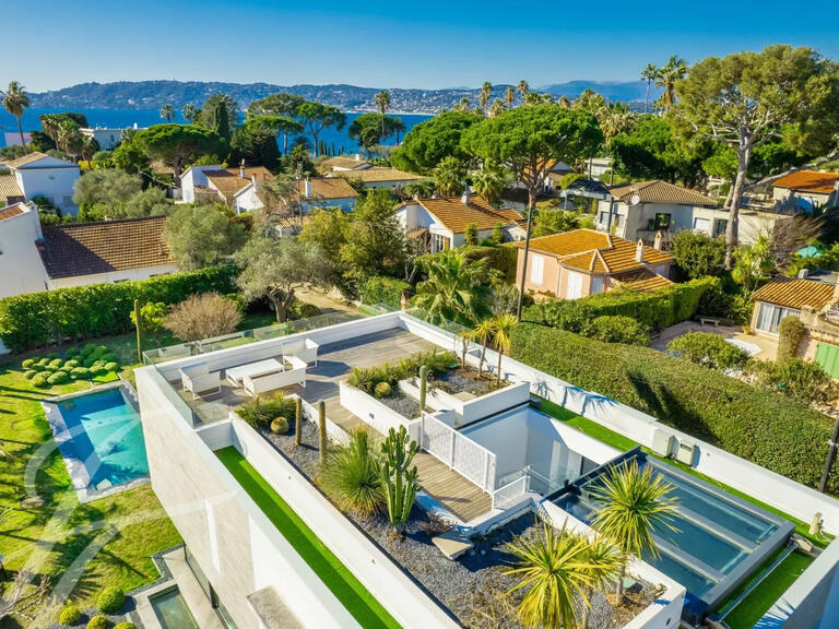 Propriété Cap-d-antibes - 5 chambres - 320m²