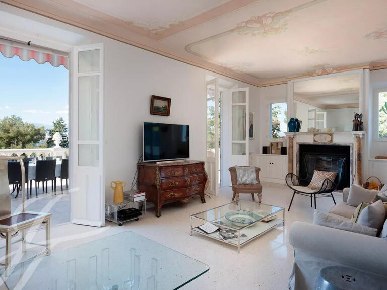 Propriété Cap-d-antibes - 5 chambres - 245m²