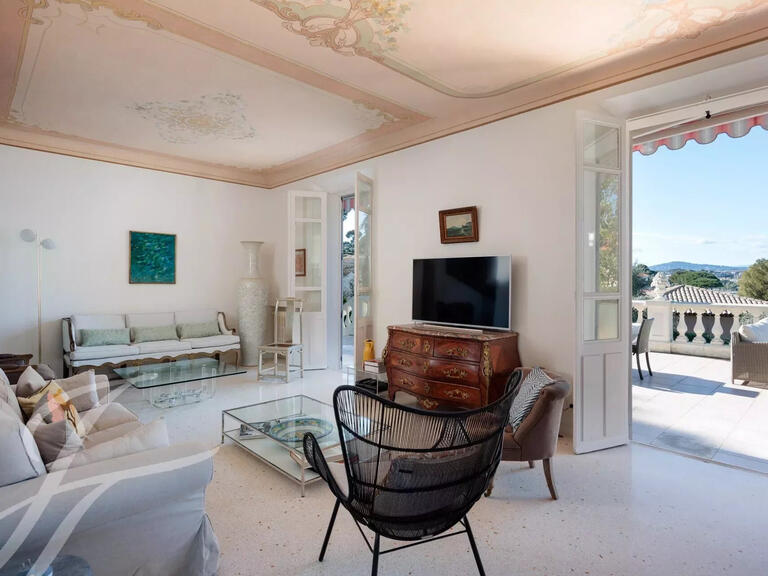 Propriété Cap-d-antibes - 5 chambres - 245m²