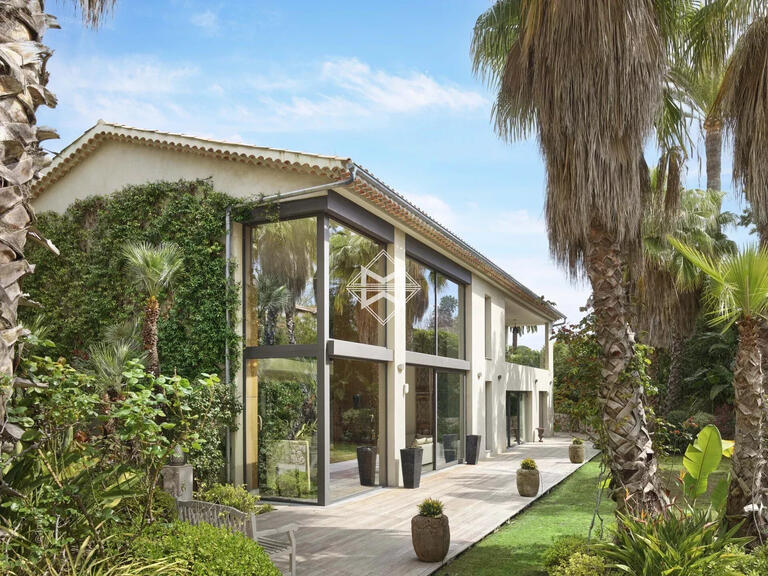 Propriété Cap-d-antibes - 9 chambres - 3000m²