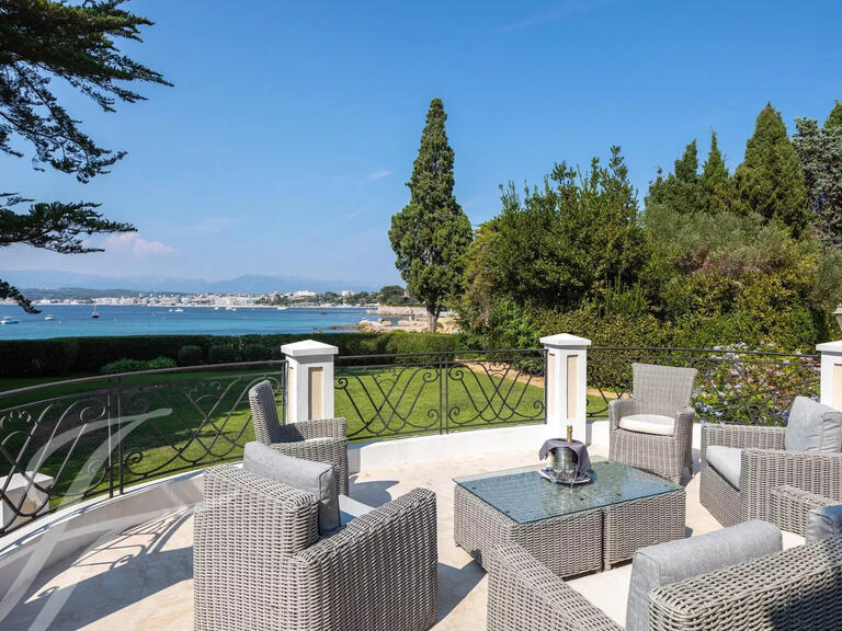 Propriété Cap-d-antibes - 10 chambres - 600m²