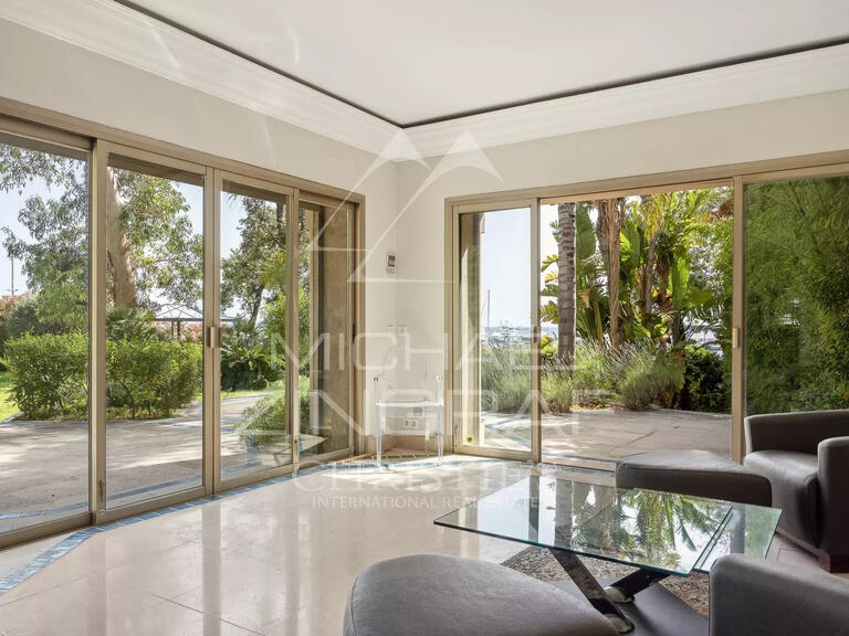 Villa avec Vue mer Cap-d-antibes - 3 chambres - 200m²