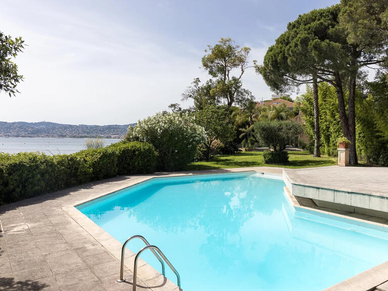 Villa Cap-d-antibes - 3 chambres - 200m²