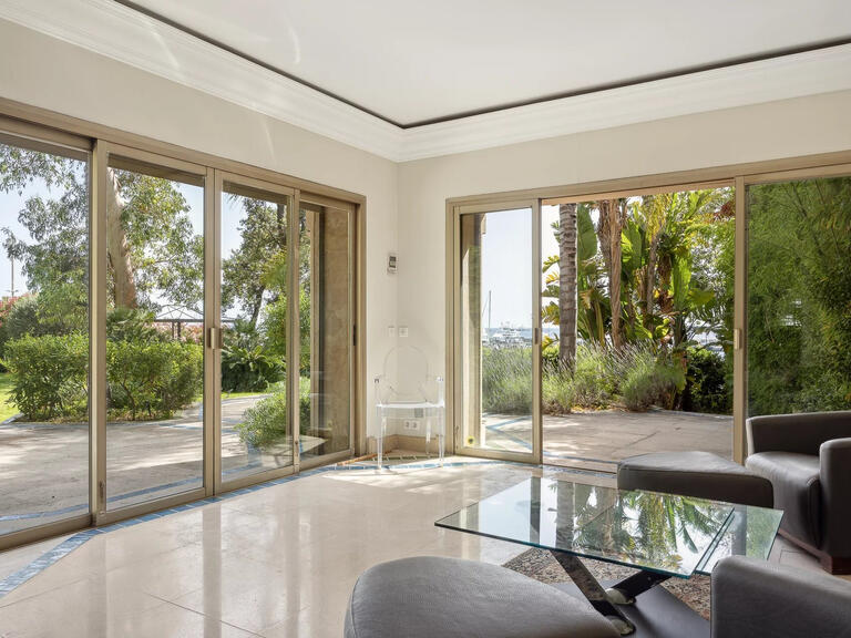 Villa Cap-d-antibes - 3 chambres - 200m²