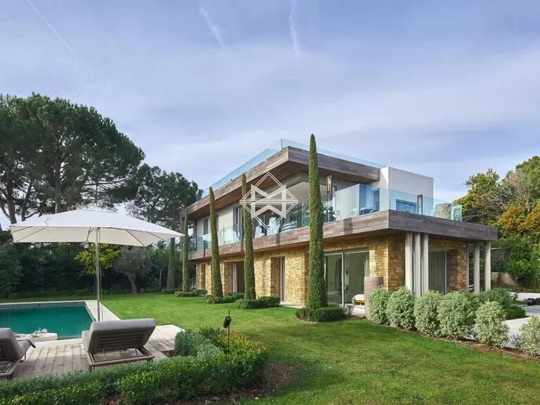 Villa cap-d-antibes - 5 bedrooms - 330m²