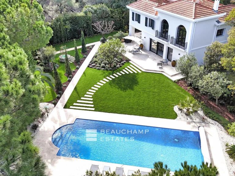 Villa Cap-d-antibes - 6 chambres - 300m²