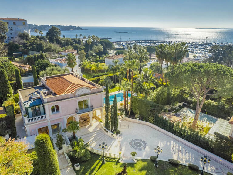 Villa Cap-d-antibes - 5 chambres - 344m²