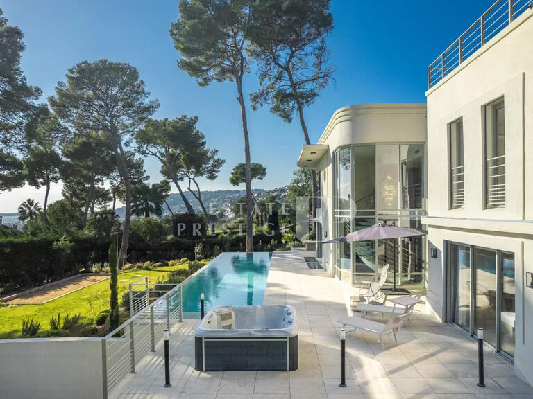 Villa Cap-d-antibes - 6 chambres - 466m²