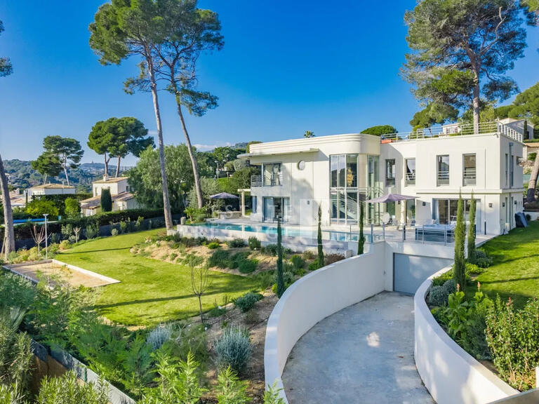 Villa Cap-d-antibes - 6 chambres - 466m²