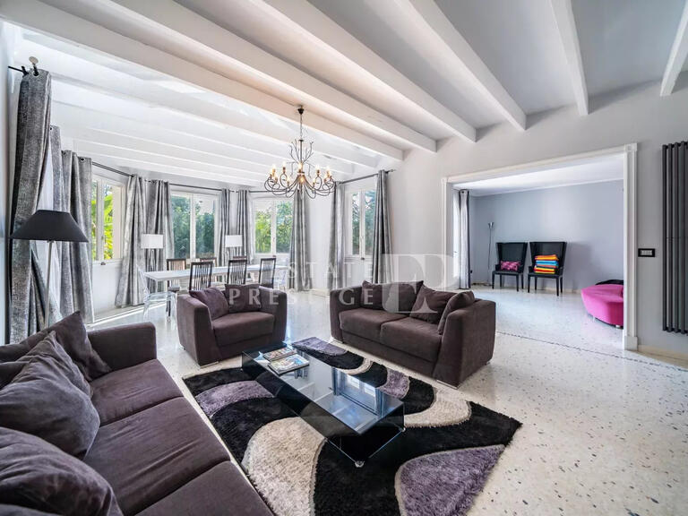 Villa Cap-d-antibes - 6 chambres - 245m²