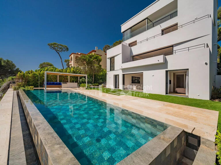 Villa Cap-d-antibes - 6 chambres - 482m²