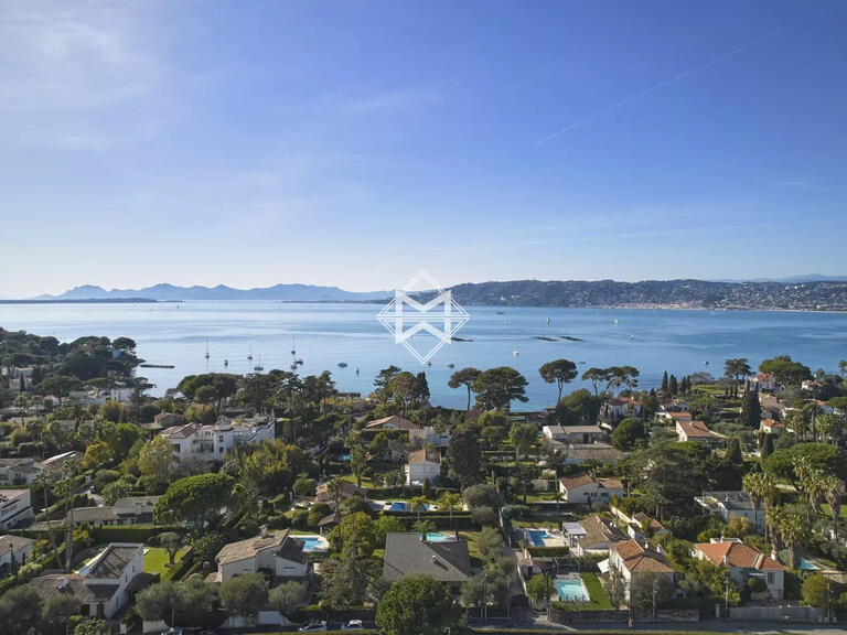 Villa Cap-d-antibes - 6 chambres - 400m²