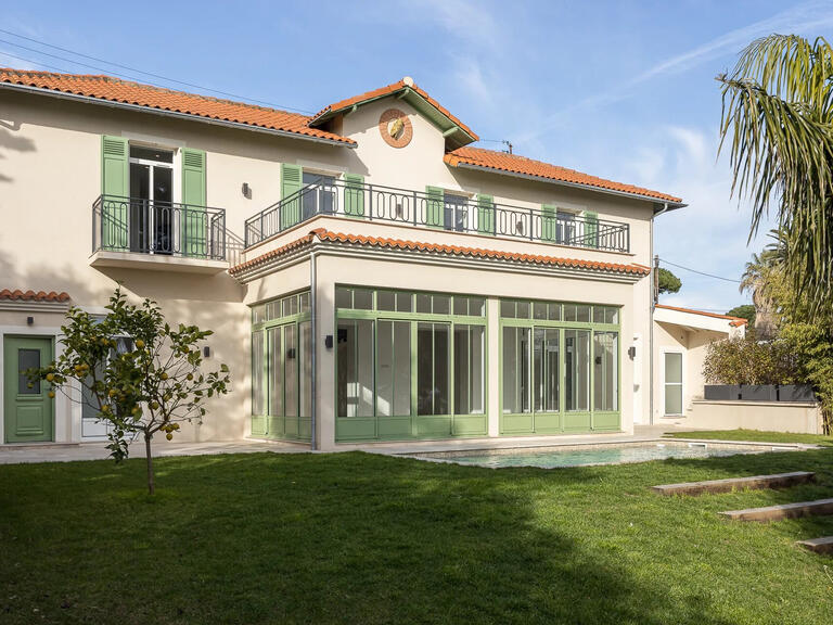 Villa Cap-d-antibes - 4 chambres - 245m²