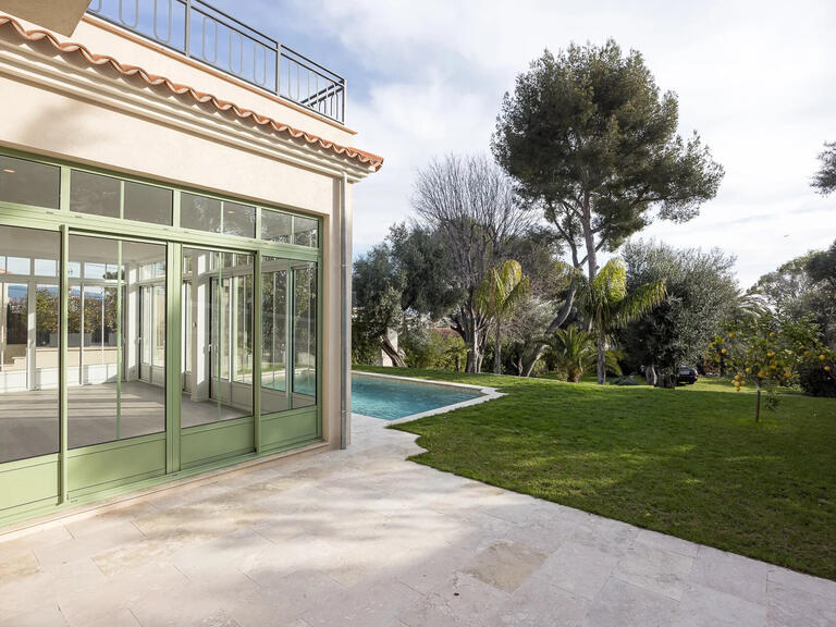 Villa Cap-d-antibes - 4 chambres - 245m²