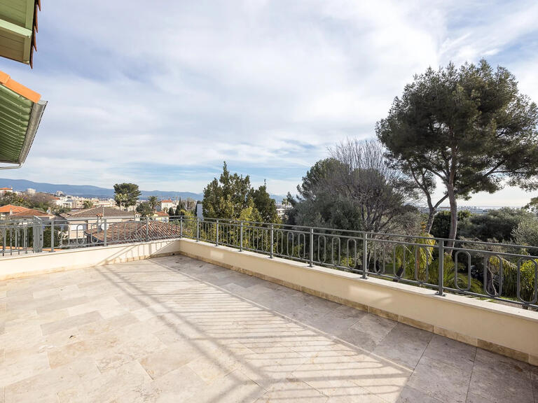 Villa Cap-d-antibes - 4 chambres - 245m²