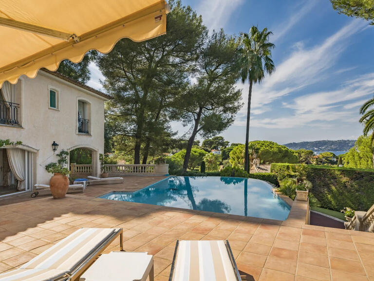 Villa Cap-d-antibes - 6 chambres - 400m²