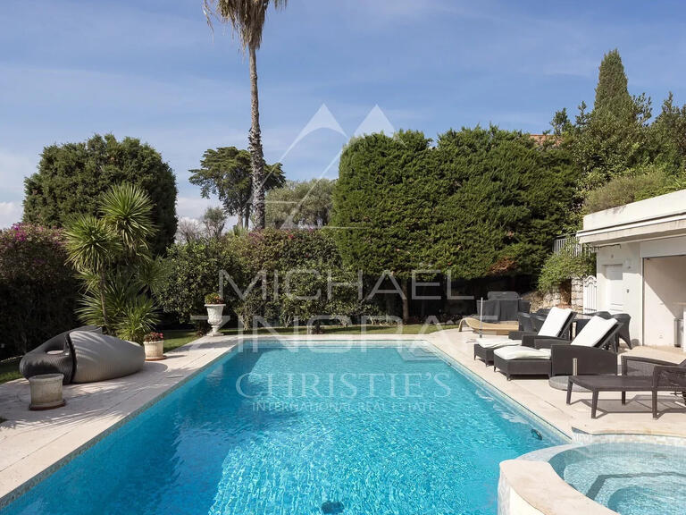 Villa Cap-d-antibes - 5 chambres - 221m²