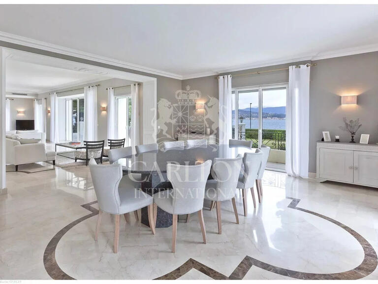 Villa Cap-d-antibes - 10 chambres - 513m²