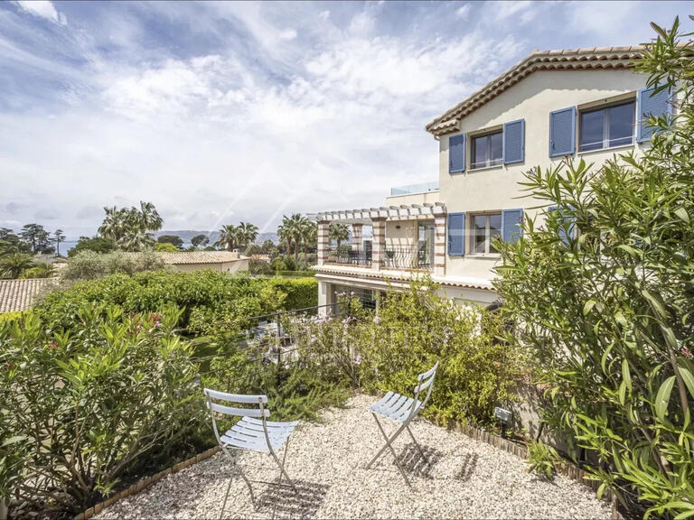 Villa Cap-d-antibes - 6 chambres - 385m²