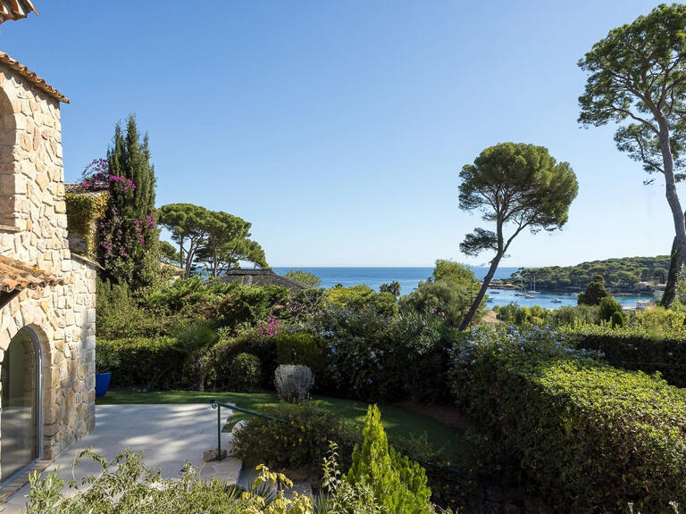 Villa Cap-d-antibes - 3 chambres - 160m²