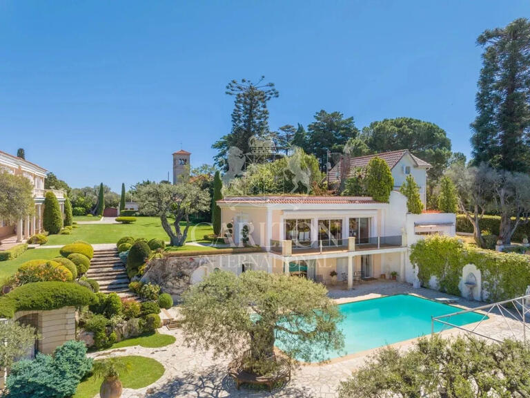 Villa Cap-d-antibes - 6 chambres - 555m²