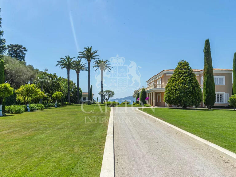 Villa Cap-d-antibes - 6 chambres - 555m²