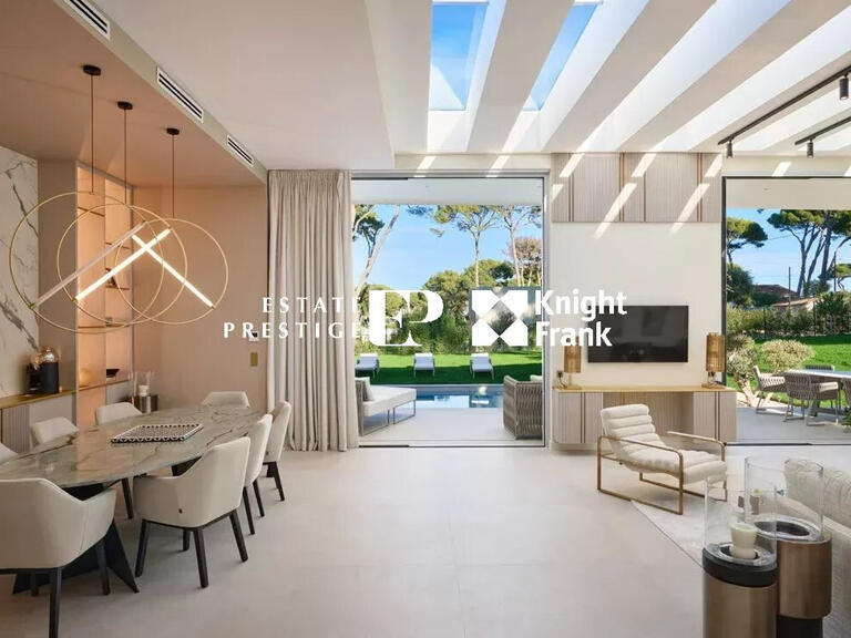 Villa Cap-d-antibes - 4 chambres - 330m²