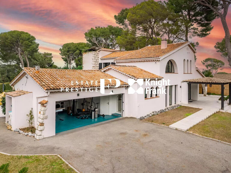 Villa Cap-d-antibes - 4 chambres - 249m²