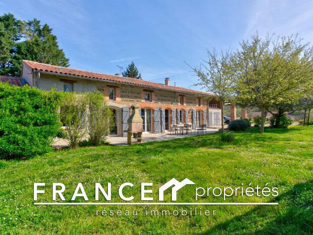 House Carbonne - 4 bedrooms - 231m²