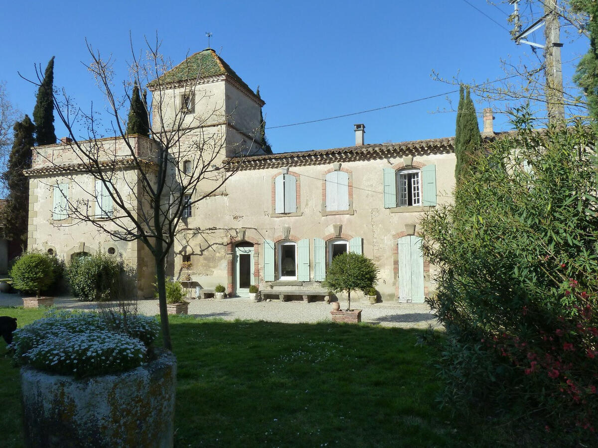 House Carcassonne