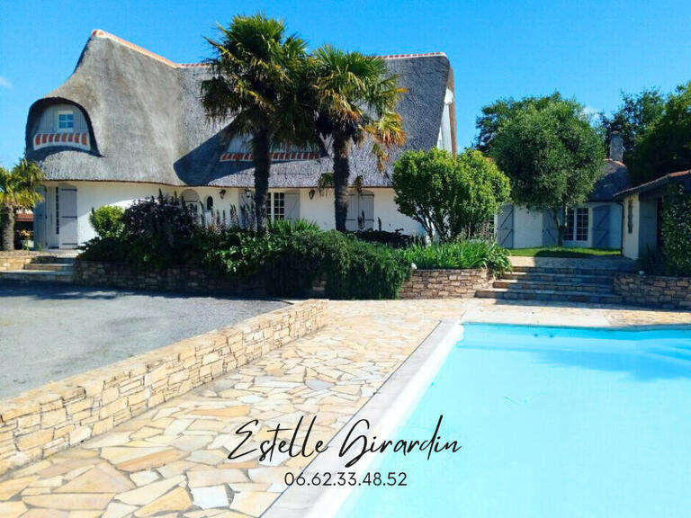 Sale Property Carquefou - 5 bedrooms