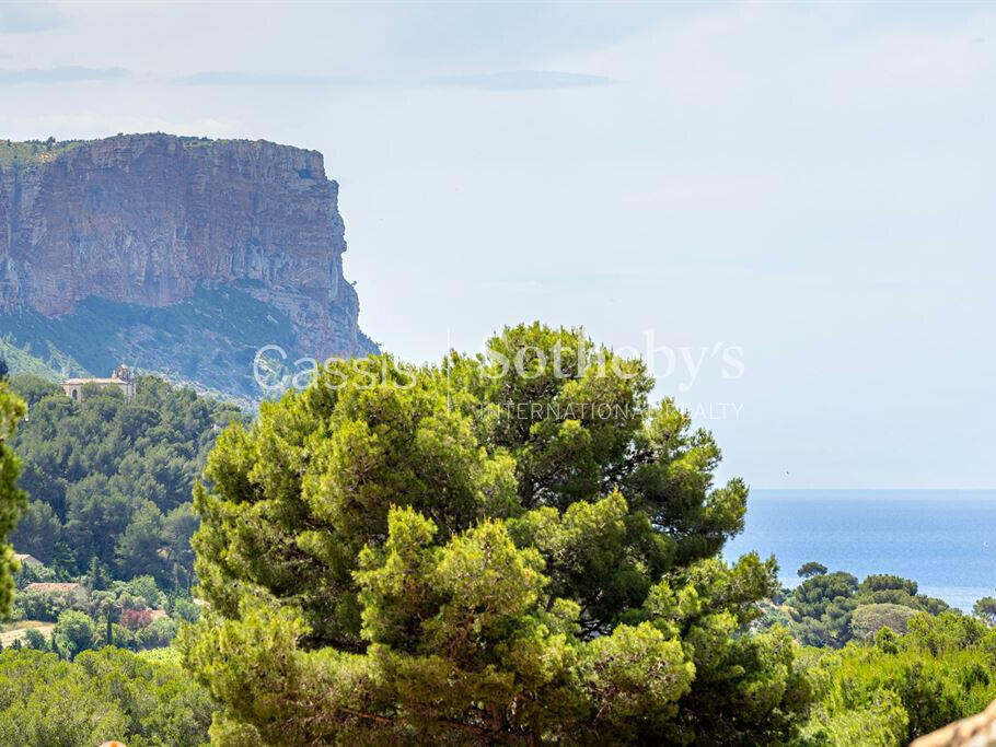 House Cassis