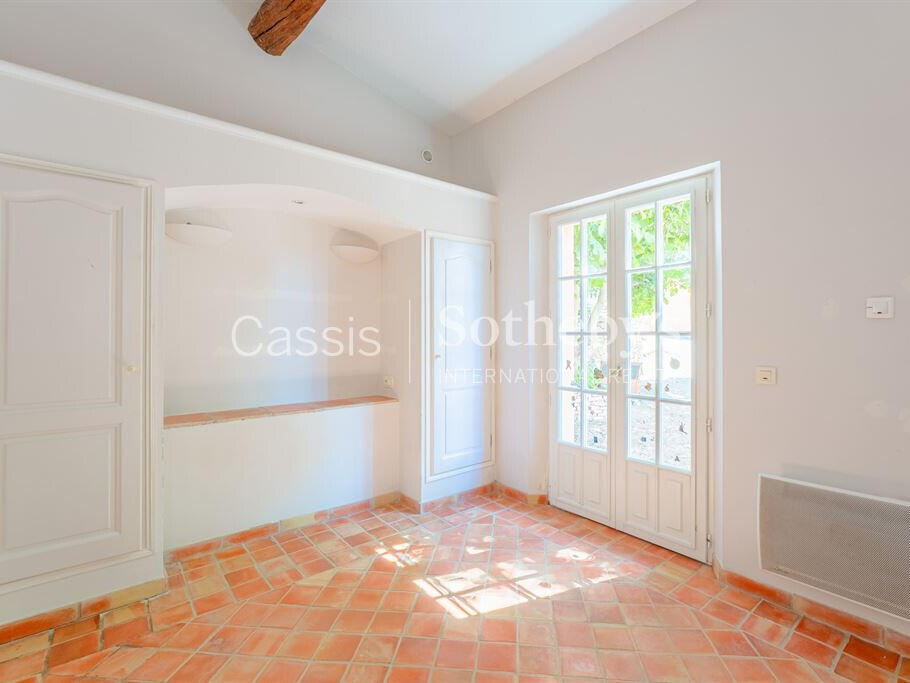 House Cassis