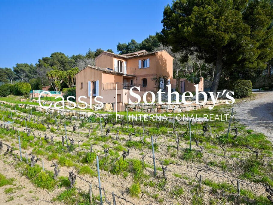 House Cassis