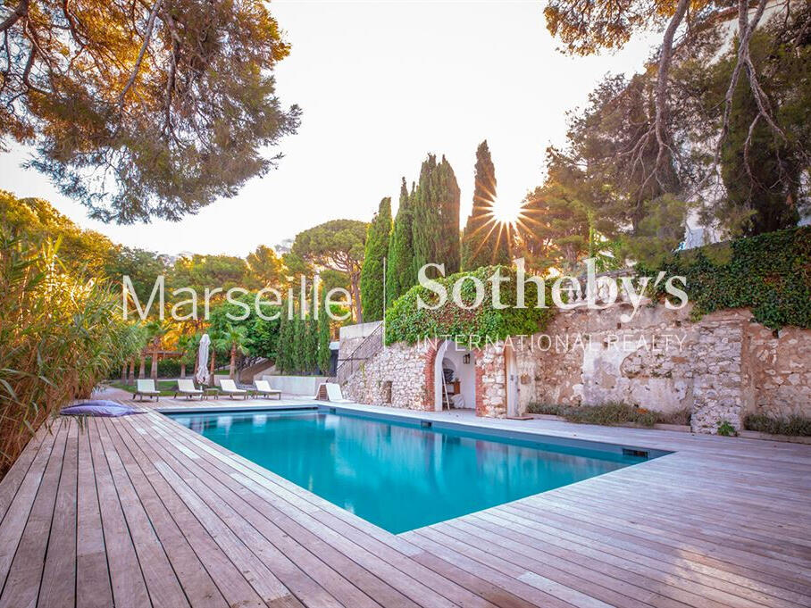 Property Cassis