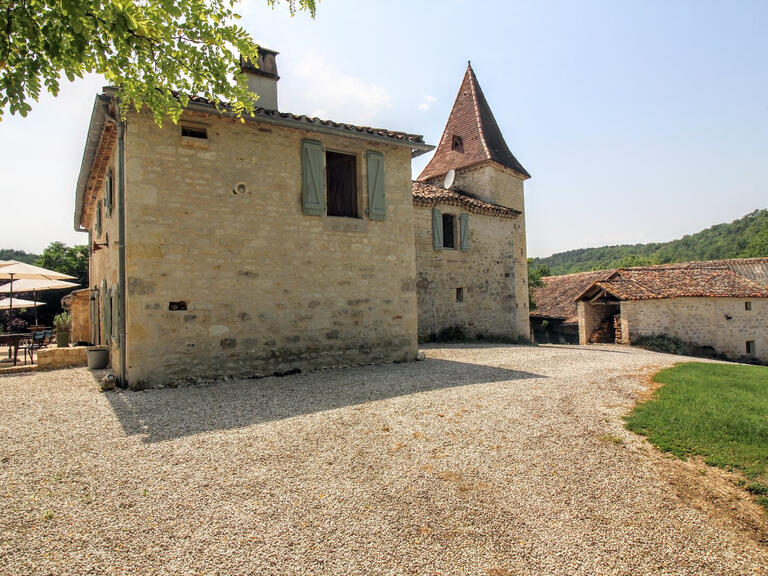 Bien atypique Castelnau-Montratier - 5 chambres - 319m²