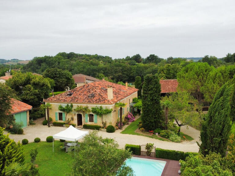 Maison Castéra-Verduzan - 4 chambres - 206m²