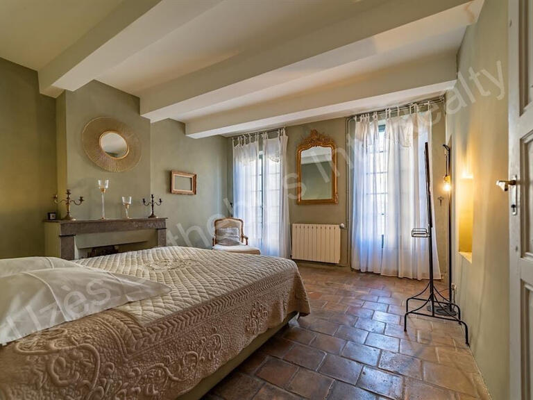 Maison Castillon-du-Gard - 7 chambres - 400m²