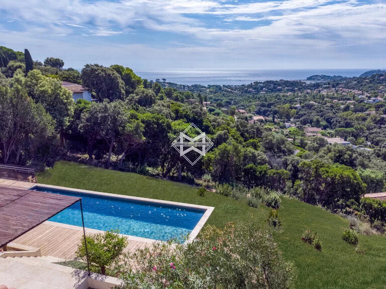 Villa Cavalaire-sur-Mer - 4 chambres - 220m²