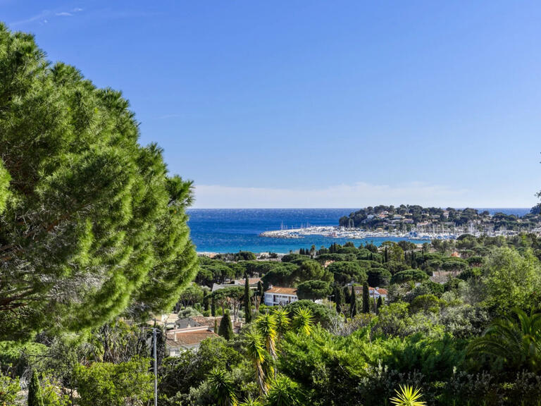 Villa Cavalaire-sur-Mer - 5 chambres - 220m²