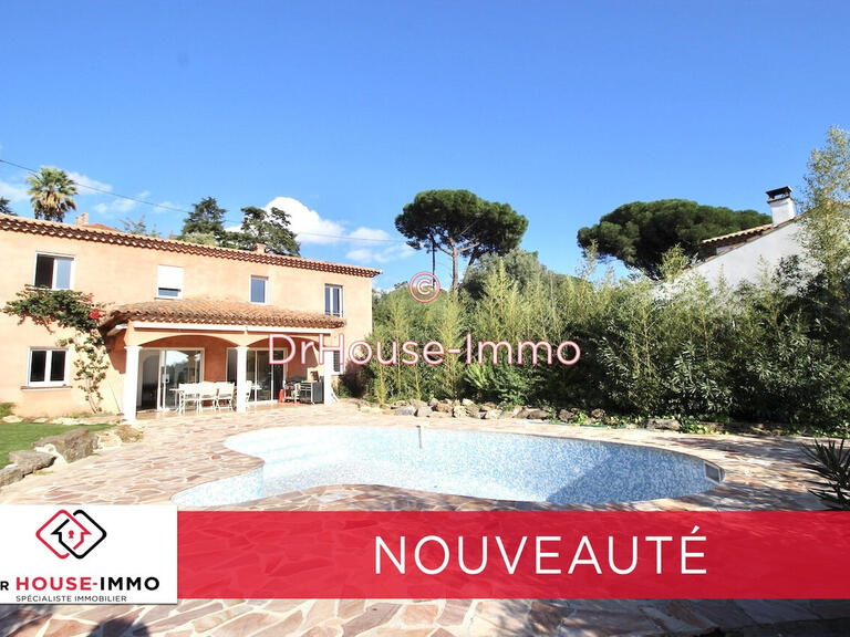 Villa Cavalaire-sur-Mer - 4 chambres - 157m²