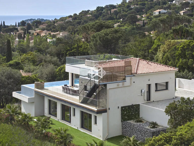 Villa Cavalaire-sur-Mer - 5 bedrooms - 240m²