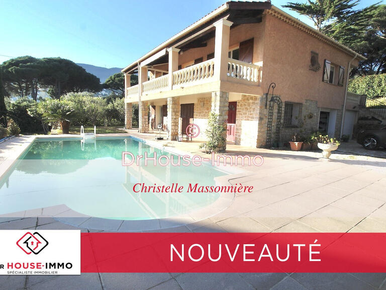 Villa Cavalaire-sur-Mer - 5 chambres - 175m²