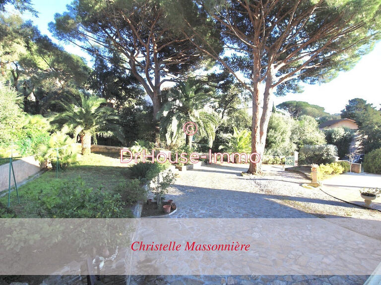 Villa Cavalaire-sur-Mer - 5 chambres - 175m²